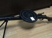 В столице торговец елками, пытался продать пулемет