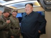 Ким Чен Ын запусками ракет предупреждает Вашингтон и Сеул