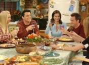 Ликуйте: выходит в свет кулинарная книга с рецептами из "Друзей"