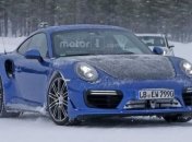 Porsche 911 GT2 заметили во время зимних тестов