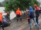 Из-за нового потопа в Сочи вышла река из берегов, есть пропавшие и первая жертва (видео)