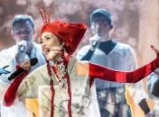 Аліна Паш заявив, що розриває контракт із директором через підроблену довідку