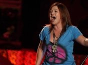 Келли Кларксон стала лидером чарта "Billboard 200"