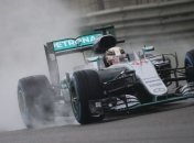 Росберг выиграл квалификацию Гран-при Китая (Фото)