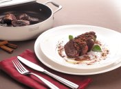 Утиная грудка, панированная в горьком какао и пряностях