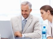 Если коллеги вас старше