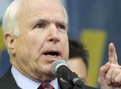 Сенатор Маккейн требует предоставить Украине оружие