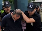 Турция продолжает арестовывать соратников Гюлена