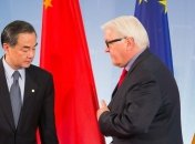 Главы МИД Китая и ФРГ обсудили конфликт в Украине