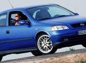 Opel отмечает 15-летие моделей OPC