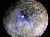 В метеоритах, упавших на Землю, впервые нашли воду и органику