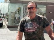 Еще тот живчик: 74-летний Арнольд Шварценеггер прокатился на велосипеде после операции на сердце (фото)