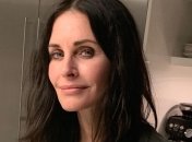 Кортни Кокс отметила 55-летие с коллегами по сериалу "Друзья"