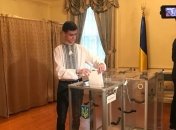 Украинцы в США приступили к голосованию: молодежь пришла первой