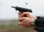 Ранее судимого подстрелили в машине и добили битой по голове