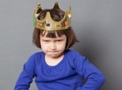 И свесил ножки: признаки того, что ребенок сел вам на шею