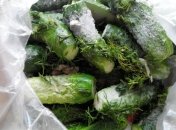 Малосольные огурцы в пакете