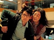 За эту роль легенда боевиков в стиле кунг-фу Мишель Йео (справа) получила свой первый "Оскар"