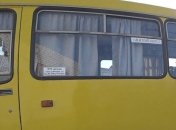 В Киевской области из маршрутки во время движения выпала девушка