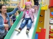 Украинские семьи будут получать 1,5 тыс. гривень на няню