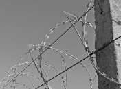 Суд избрал меру пресечения парню, убившему своего друга и его мать