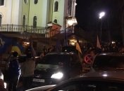 Выезды из здания суда, где находится Насиров, заблокировал АвтоМайдан