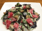 Вкусный салат из помидоров и баклажанов