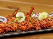 Куриные крылышки под соусом