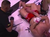 Боец ММА перетерпел жуткий болевой прием, а затем нокаутировал соперника (видео)