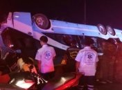 В Таиланде перевернулся туристический автобус: 6 погибших, около 50 пострадавших