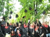 Президент Украины выступил против отмены стипендий