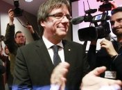 Испанский суд отозвал ордер на арест Пучдемона