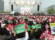 Тысячи людей вышли на антипрезидентский протест в Южной Корее