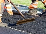 В Києві завершуються роботи з асфальтування Дарницької площі