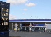 На заправках Glusco Медведчука снова продают топливо: а как же санкции?