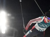 Норвежский биатлонист стрелял не целясь по мишеням