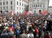 В Австрии на стихийном протесте требуют досрочных выборов