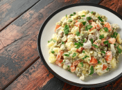 Заправте блюдо домашнім майонезом