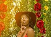 Красивые снимки девушек в "уродливых местах" супермаркета (Фото) 