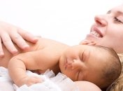 Что происходит с ребенком в роддоме в первые дни после рождения