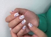 Молочный маникюр