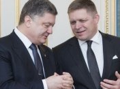 Порошенко обсудил с Фицо планы расширения сотрудничества