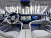 Авто з екранами в салоні