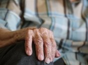  Во французском элитном доме престарелых произошло массовое отравление, есть жертвы