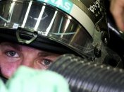 У Росберга проблемы с рулем на старте Гран-при Сингапура