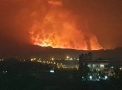 Люди бегут в панике: в ДР Конго проснулся один из самых активных вулканов Африки (видео)