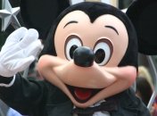 В США начнут поэтапное открытие Disneyland