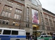 В Берлине неизвестные напали на торговый центр: есть пострадавшие