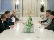 Встреча Президента и лидеров оппозиции закончилась