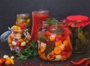 Важлива інформація: 5 небезпек при консервуванні